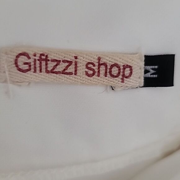 Giftzzi Shop Women's White High-Waisted Shorts Size Medium - Picture 7 of 7